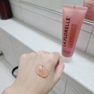 라플로렐 프로방스 로즈 폼클렌저 — 5점을 준 리뷰어가 2022년 1월 올린 사용 사진