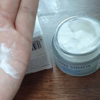 산수시 아쿠아 베네핏 24h 수부지 물광 속건조 수분크림 50ml — 5점을 준 리뷰어가 2021년 6월 올린 사용 사진
