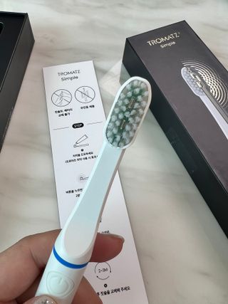 트로마츠 심플 미세전류 칫솔 — 5점을 준 리뷰어가 2022년 5월 올린 사용 사진