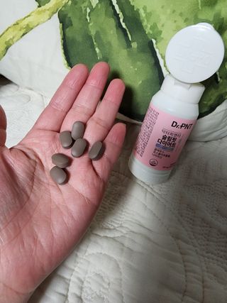 닥터피엔티 [Dr.PNT] 하루 2알로 건강한 다이어트! 한겨울에도 체지방만 쏙~ 슬림핏 다이어트 — 5점을 준 리뷰어가 2023년 3월 올린 사용 사진