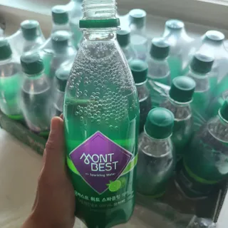 몽베스트 Montbest with Sparkling water Lime20병 — 5점을 준 리뷰어가 2022년 7월 올린 사용 사진