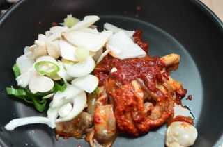 [푸딩팩토리] 불맛양념 쭈꾸미볶음 300G_엄선한 쭈꾸미원물과 양념이 신의 한수! — 5점을 준 리뷰어가 2022년 9월 올린 사용 사진