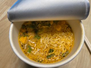 NISSIN 닛신 컵누들  4종 - 씨푸드오리지날, 씨푸드 스파이시, 씨푸드 커리, 씨푸드 XO소스 — 5점을 준 리뷰어가 2022년 11월 올린 사용 사진