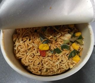 NISSIN 닛신 컵누들  4종 - 씨푸드오리지날, 씨푸드 스파이시, 씨푸드 커리, 씨푸드 XO소스 — 4.5점을 준 리뷰어가 2022년 12월 올린 사용 사진