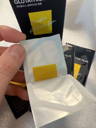 [경남제약헬스케어] 케어플러스 글루타치온 필름 325mg X 30매 — 5점을 준 리뷰어가 2023년 4월 올린 사용 사진