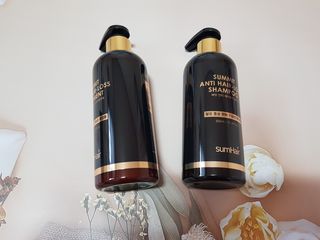 썸헤어 / SUMHAIR 썸헤어  써밋 안티 헤어로스 샴푸+트리트먼트 — 5점을 준 리뷰어가 2021년 5월 올린 사용 사진