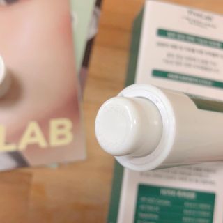 바이브랩 [탈모증상완화] 헤어라인 눈썹 두피앰플 — 4점을 준 리뷰어가 2022년 1월 올린 사용 사진