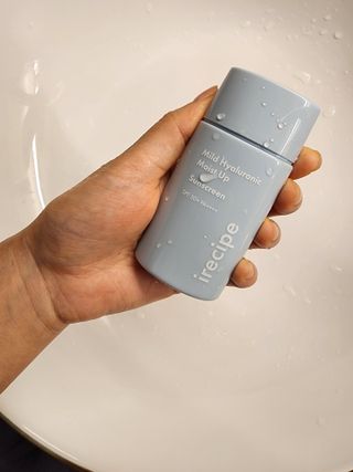 아이레시피 마일드 히알루로닉 모이스트 업 선스크린 SPF50+ PA++++ — 5점을 준 리뷰어가 2023년 6월 올린 사용 사진