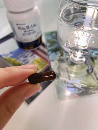 프리마인 홍삼의 강력한 에너지, 이제는 흡수율을 높인 최첨단 캡슐로 간편하게 초고속 충전하세요. — 5점을 준 리뷰어가 2022년 9월 올린 사용 사진