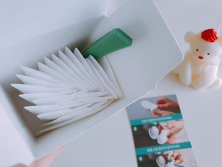 코보콩 에어슈즈 강아지 일회용 신발 소용량 패키지 20매 초경량  미끄럼방지 실내외 겸용 — 4점을 준 리뷰어가 2022년 2월 올린 사용 사진