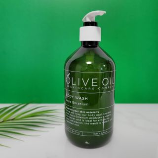 올리브 오일 스킨케어 컴퍼니 [OOSC] 향기로운 보습 로즈 제라늄 바디워시 500ml — 5점을 준 리뷰어가 2021년 4월 올린 사용 사진