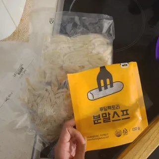 [푸딩팩토리] 로제누들떡볶이 500g / 까르보나라크림누들떡볶이 500g — 5점을 준 리뷰어가 2022년 8월 올린 사용 사진