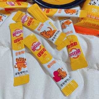 광동생활건강 프리 [광동] VB와 VC를 함유한 멀티 비타민 비타 500 데일리 스틱 180포 — 5점을 준 리뷰어가 2022년 6월 올린 사용 사진