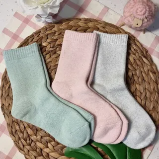 [사이즈가 있는 양말 필로이]여자 순면 통파일 꿀잠 수면 양말【 S, M, L 】3가지 사이즈_컬러 랜덤 3족 — 5점을 준 리뷰어가 2022년 10월 올린 사용 사진