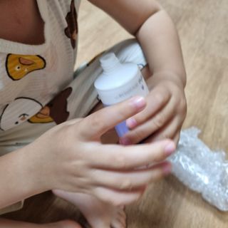 닥터데디스 안심저불소 키즈치약 (라즈베리, 청포도향 중 택 1) 60g +  여행용 미니 치약 15g — 5점을 준 리뷰어가 2022년 7월 올린 사용 사진