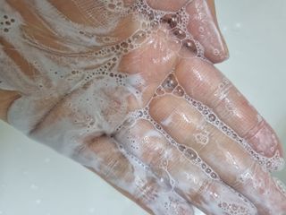 벨먼 내추럴 스파 머드레티놀 바디워시(그린로즈, 미드나잇 피오니) — 5점을 준 리뷰어가 2022년 6월 올린 사용 사진