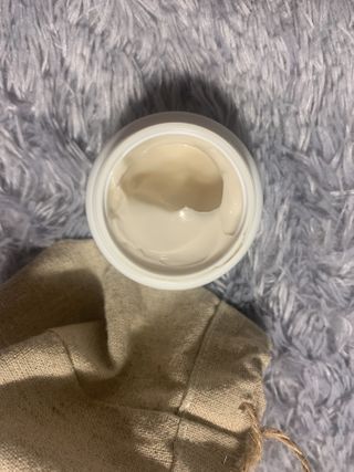 AYU25[아유트웬티파이브]다마스크로즈워터 베이스 천연 수분 촉촉 크림 — 2.5점을 준 리뷰어가 2021년 3월 올린 사용 사진