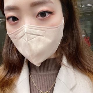 애니가드 셋업메베마스크 (대형 4컬러 + 중형 4컬러) — 4.5점을 준 리뷰어가 2022년 4월 올린 사용 사진