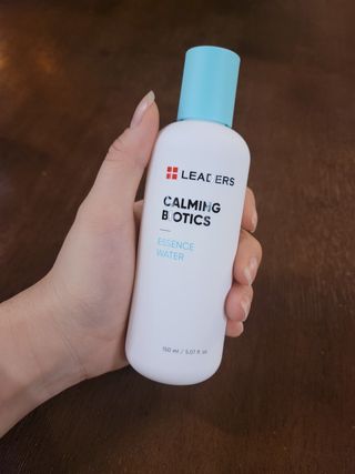 리더스코스메틱 리더스 카밍 바이오틱스 에센스 워터 — 5점을 준 리뷰어가 2021년 12월 올린 사용 사진