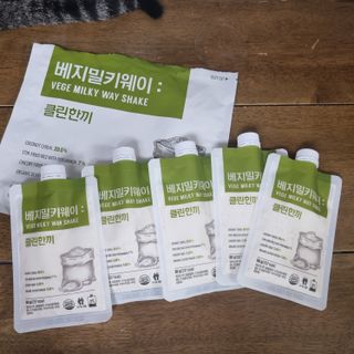 클린24시간  클린한끼 쉐이크 1세트 (5개) — 5점을 준 리뷰어가 2023년 6월 올린 사용 사진