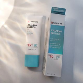 리더스코스메틱 리더스 카밍 바이오틱스 선 에센스 SPF 50+ PA++++ — 5점을 준 리뷰어가 2022년 8월 올린 사용 사진