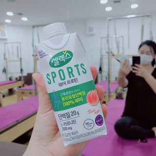 셀렉스스포츠 셀렉스 스포츠 웨이 프로틴 복숭아_ 330ml x 12팩 — 4.5점을 준 리뷰어가 2021년 3월 올린 사용 사진
