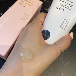 냉장고에 넣어요, 붉은 트러블 피부 다음날 진정되요 [버진팜스 푸딩수딩아토] — 5점을 준 리뷰어가 2021년 8월 올린 사용 사진