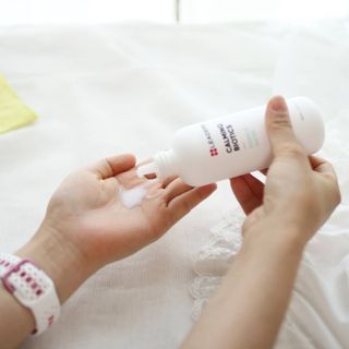 리더스코스메틱 리더스 카밍 바이오틱스 에센스 워터 — 5점을 준 리뷰어가 2021년 5월 올린 사용 사진