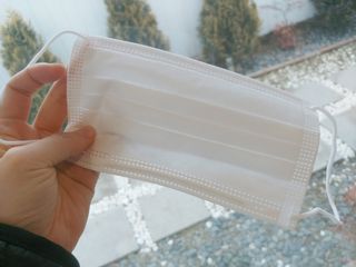 위케어 원데이 덴탈마스크 50매 화이트 대형 국내생산 — 5점을 준 리뷰어가 2021년 2월 올린 사용 사진