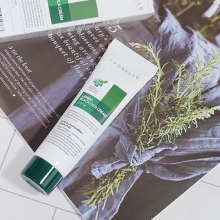 랑벨 랑바이오 블랙 시카 크림 50ml(블랙비 프로폴리스, 시카 4종, 판테놀 10 함유) — 4점을 준 리뷰어가 2022년 4월 올린 사용 사진