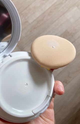 소이베베X신비아파트 모이스쳐 선팩트 SPF50+ PA+++ — 5점을 준 리뷰어가 2023년 4월 올린 사용 사진