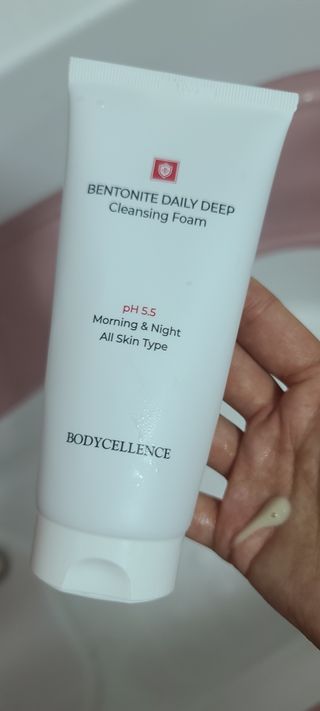 바디셀런스 벤토나이트 데일리 약산성 딥클렌징폼 120ml — 1점을 준 리뷰어가 2022년 1월 올린 사용 사진