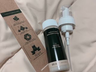 풀무원 브리엔 엔젤리카 허브 브라이트닝 클렌저+전용펌프 — 5점을 준 리뷰어가 2021년 1월 올린 사용 사진