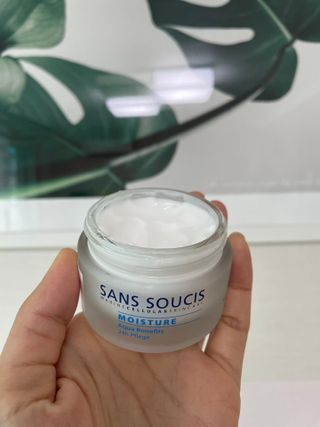 산수시 아쿠아 베네핏 24h 수부지 물광 속건조 수분크림 50ml — 5점을 준 리뷰어가 2021년 7월 올린 사용 사진