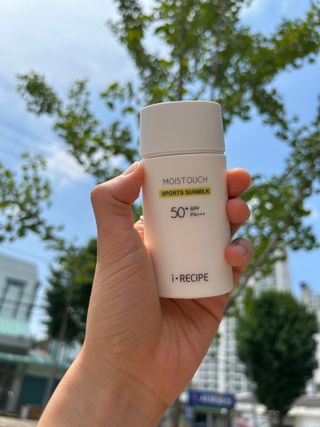 아이레시피 모이스트터치 스포츠 선밀크 50ml (SPF50+ PA+++) — 5점을 준 리뷰어가 2023년 6월 올린 사용 사진