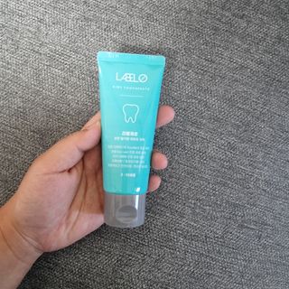 치과에서 쓰는 치약 _ 라벨제로 저불소 꼬마, 키즈, 유아, 베이비, 주니어 안전한 어린이치약 — 4점을 준 리뷰어가 2022년 11월 올린 사용 사진
