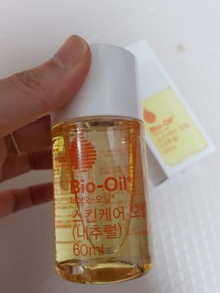 바이오오일 [바이오-오일] 스킨케어 오일 내추럴 60ml — 5점을 준 리뷰어가 2021년 5월 올린 사용 사진