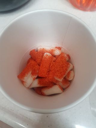 유비쿡 컵떡볶이 매운컵떡볶이2개/ 짜장컵떡볶이 2개  총 4개세트 — 3점을 준 리뷰어가 2021년 3월 올린 사용 사진