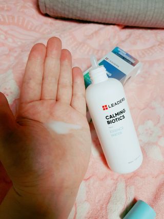 리더스코스메틱 리더스 카밍 바이오틱스 에센스 워터 — 5점을 준 리뷰어가 2021년 4월 올린 사용 사진