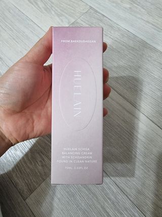 [휴랑] 오미자 2,000알로 피부 생기를 채워주는 밸런싱 크림 — 5점을 준 리뷰어가 2021년 10월 올린 사용 사진