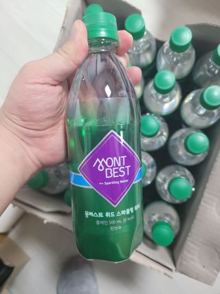 몽베스트 Montbest with Sparkling water Plain 20병 — 5점을 준 리뷰어가 2022년 9월 올린 사용 사진