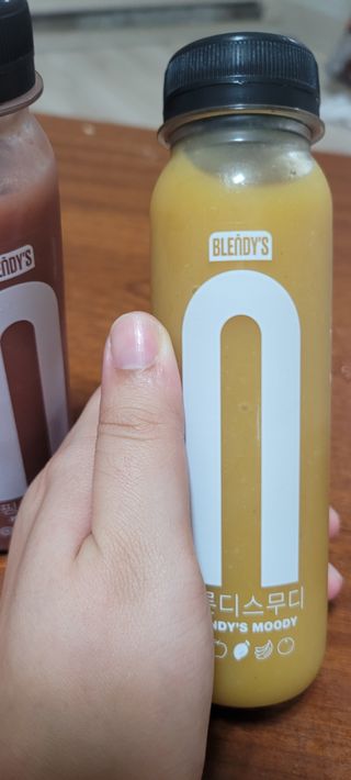 BLENDY'S 핑크 스무디+블론디 스무디 — 4점을 준 리뷰어가 2021년 9월 올린 사용 사진