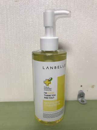 랑벨 내츄럴 딥 클렌징 오일 200ml (저자극 약산성 천연 클렌징) — 5점을 준 리뷰어가 2022년 10월 올린 사용 사진