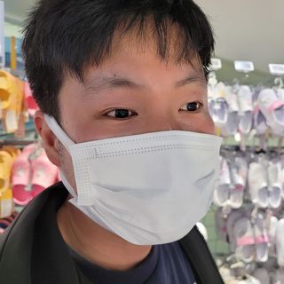 케이퓨리 KF80 덴탈 귀편한 숨쉬기편한 마스크 50매 — 4점을 준 리뷰어가 2023년 4월 올린 사용 사진