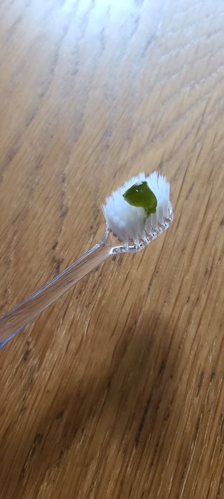 에브리모먼트 에브리 모먼트 칫솔 Every moment toothbrush — 4.5점을 준 리뷰어가 2022년 3월 올린 사용 사진