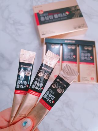 서울약사신협_투데이홍삼정플러스스틱_10g x 30포 — 5점을 준 리뷰어가 2021년 2월 올린 사용 사진