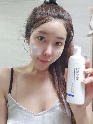 [바이로담] 저자극 약산성버블 폼 폼클렌징 150ml — 5점을 준 리뷰어가 2021년 3월 올린 사용 사진