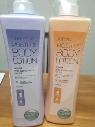 [과일나라] 바세린 모이스처 바디로션 1000ml 2종 — 5점을 준 리뷰어가 2021년 10월 올린 사용 사진