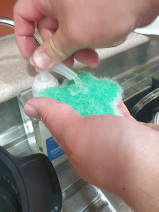 위케어 천연 주방세세, 에어프라이어세제, 다목적세정제, 발포텀블러세정제 — 5점을 준 리뷰어가 2021년 2월 올린 사용 사진