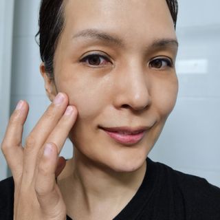 스킨큐어 산다화 비타민c 화이트닝 에센스 30ml — 5점을 준 리뷰어가 2023년 12월 올린 사용 사진